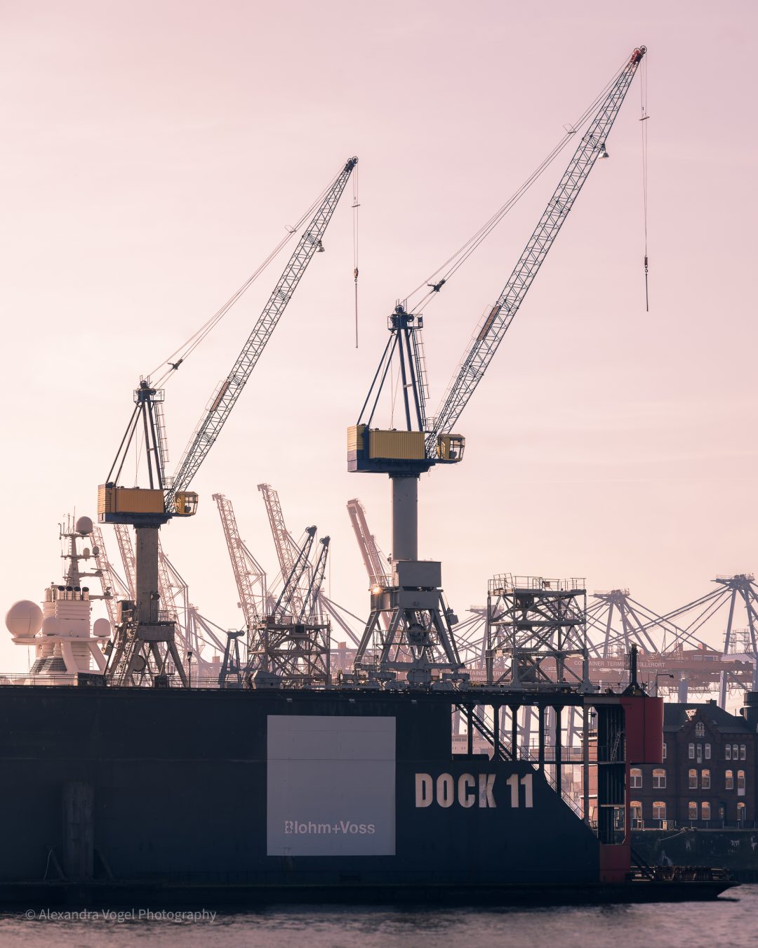 Dock Elbe 11 Hamburg